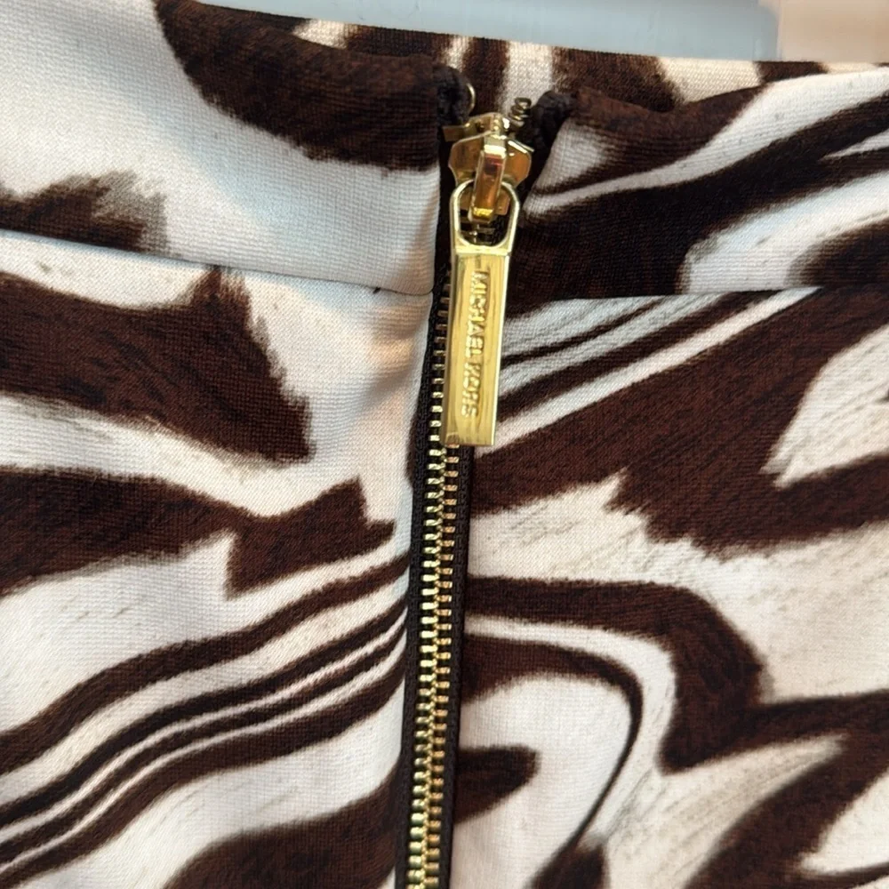 Michael Kors 🔥sale🔥brown and cream and black animal print skirt